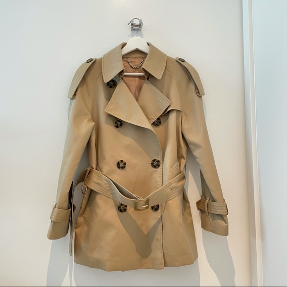 Burberry style short trench coat limited quantity - Picture 2 of 7